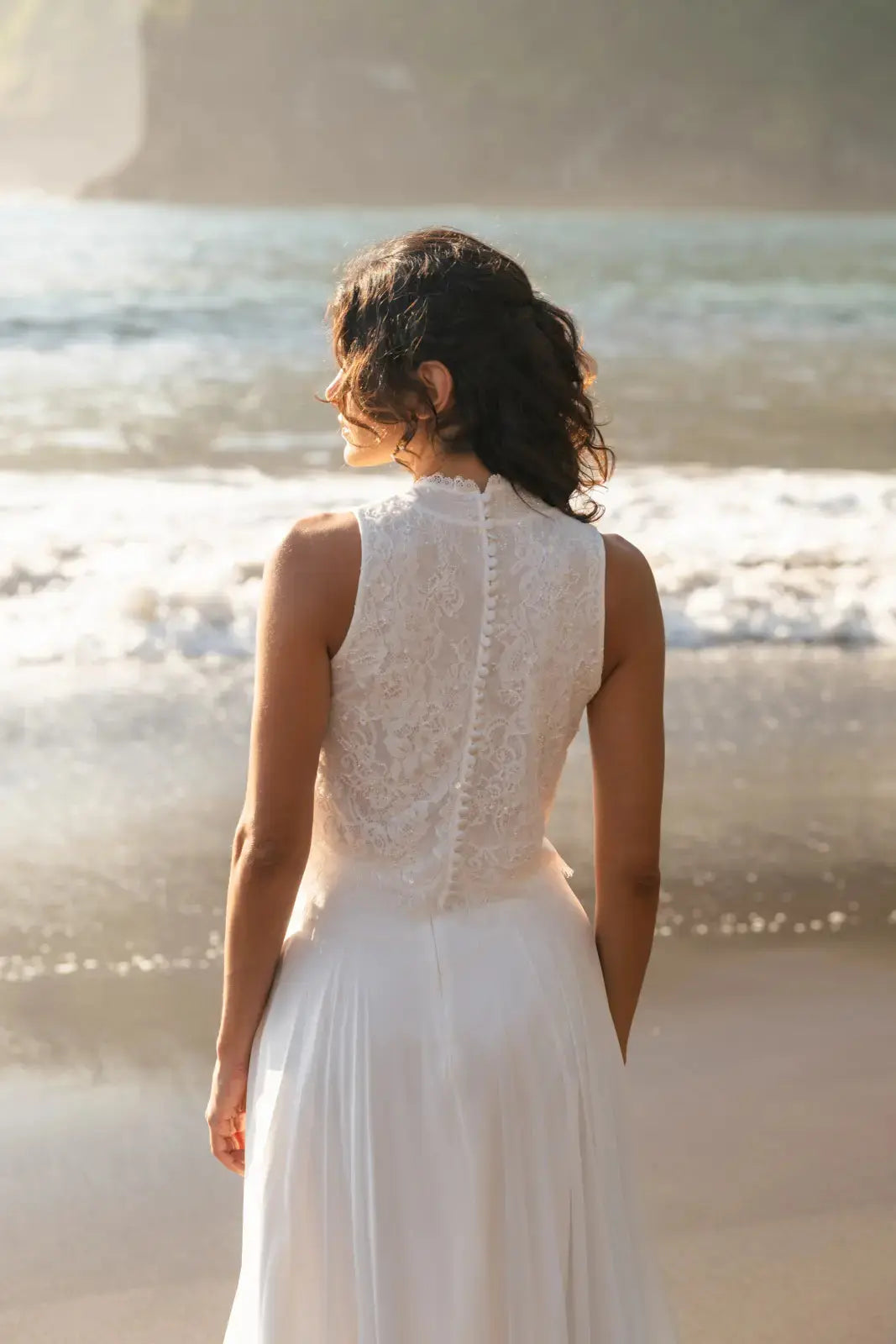 MAGNOLIA – BOLÉRO DENTELLE FRANÇAISE COL HAUT Novias