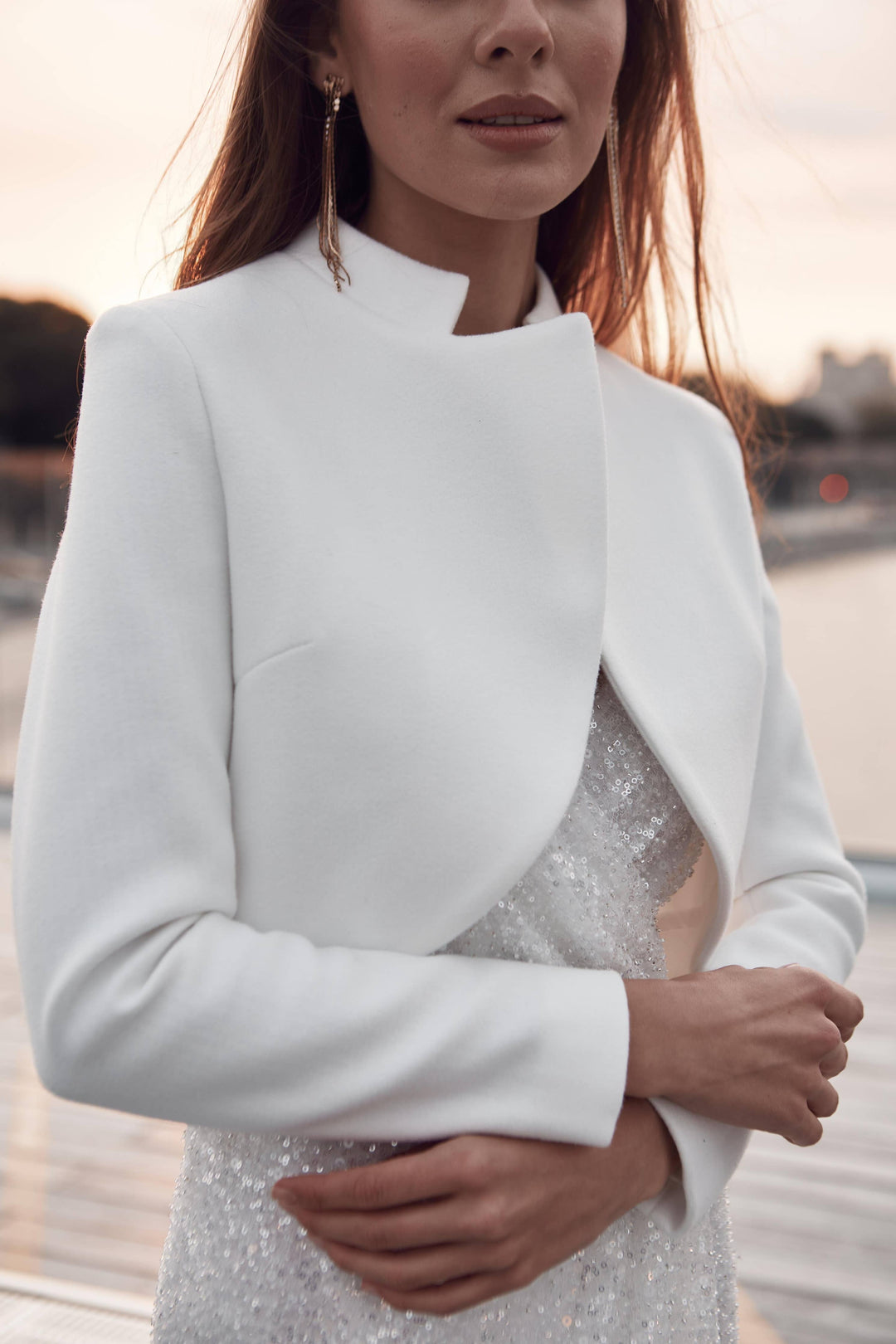 Veste de mariée courte en laine et cachemire, devant arrondi