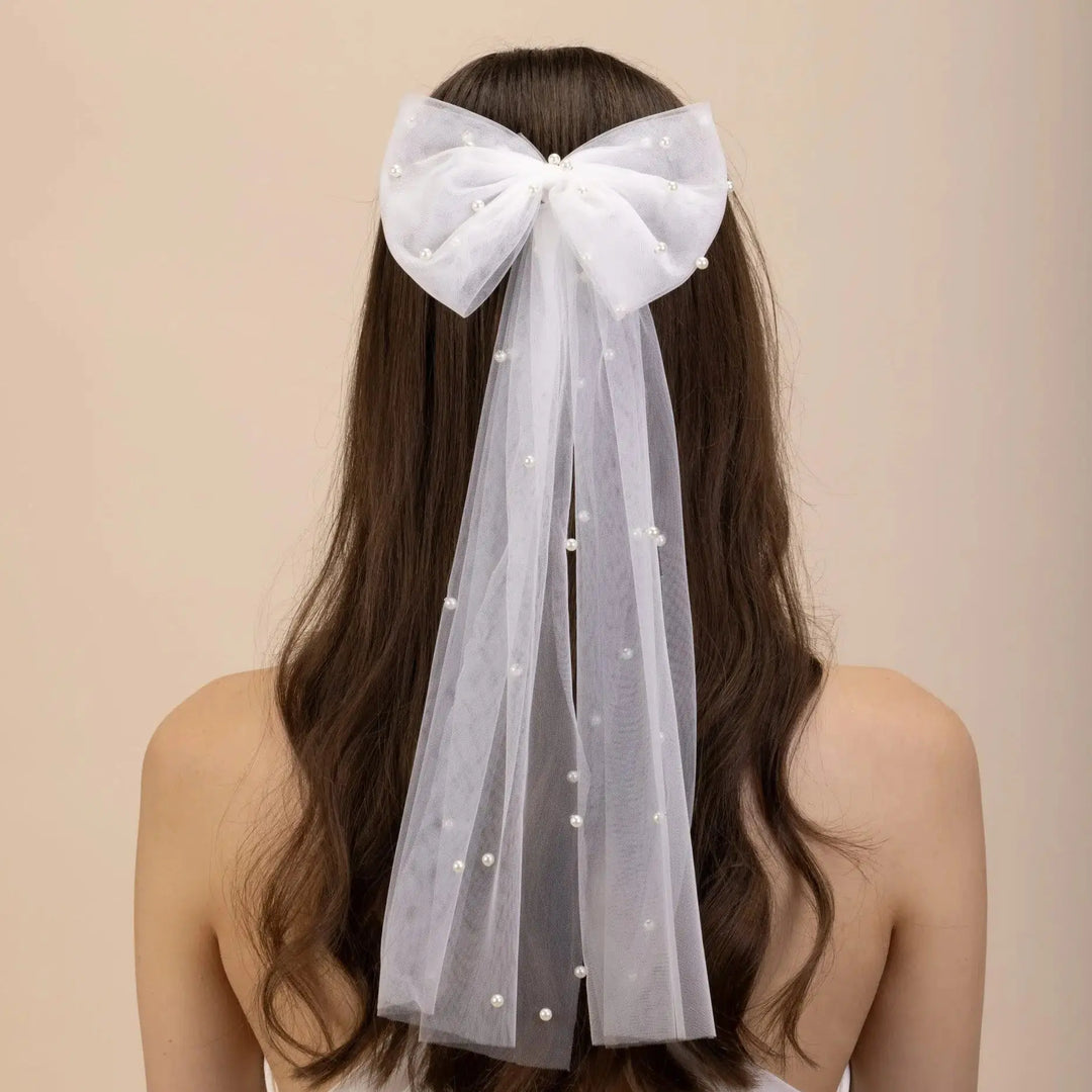 NŒUD DE CHEVEUX DE MARIÉE EN ORGANZA IVOIRE PERLÉ – ACCESSOIRE MODERNE & COUTURE | PBH7049 THE PERFECT BRIDAL COMPANY