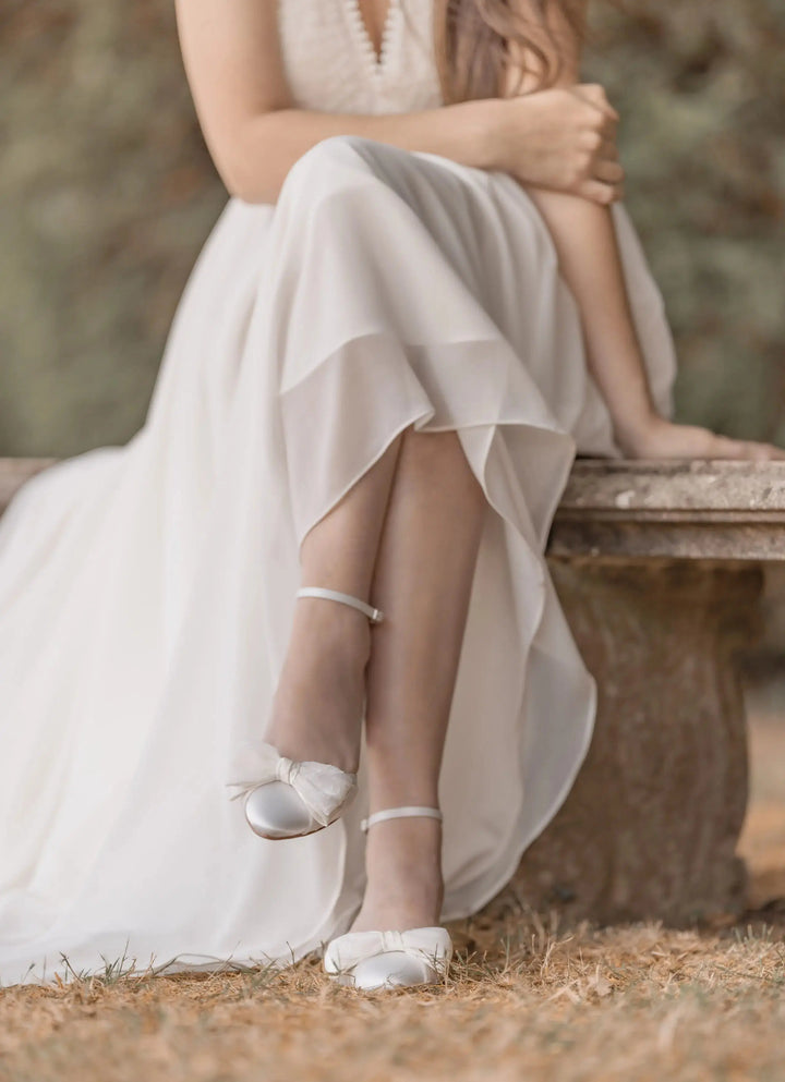 PAIGE – CHAUSSURES DE MARIÉE PLATES AVEC NŒUD COUTURE | CONFORT & STYLE THE PERFECT BRIDAL COMPANY