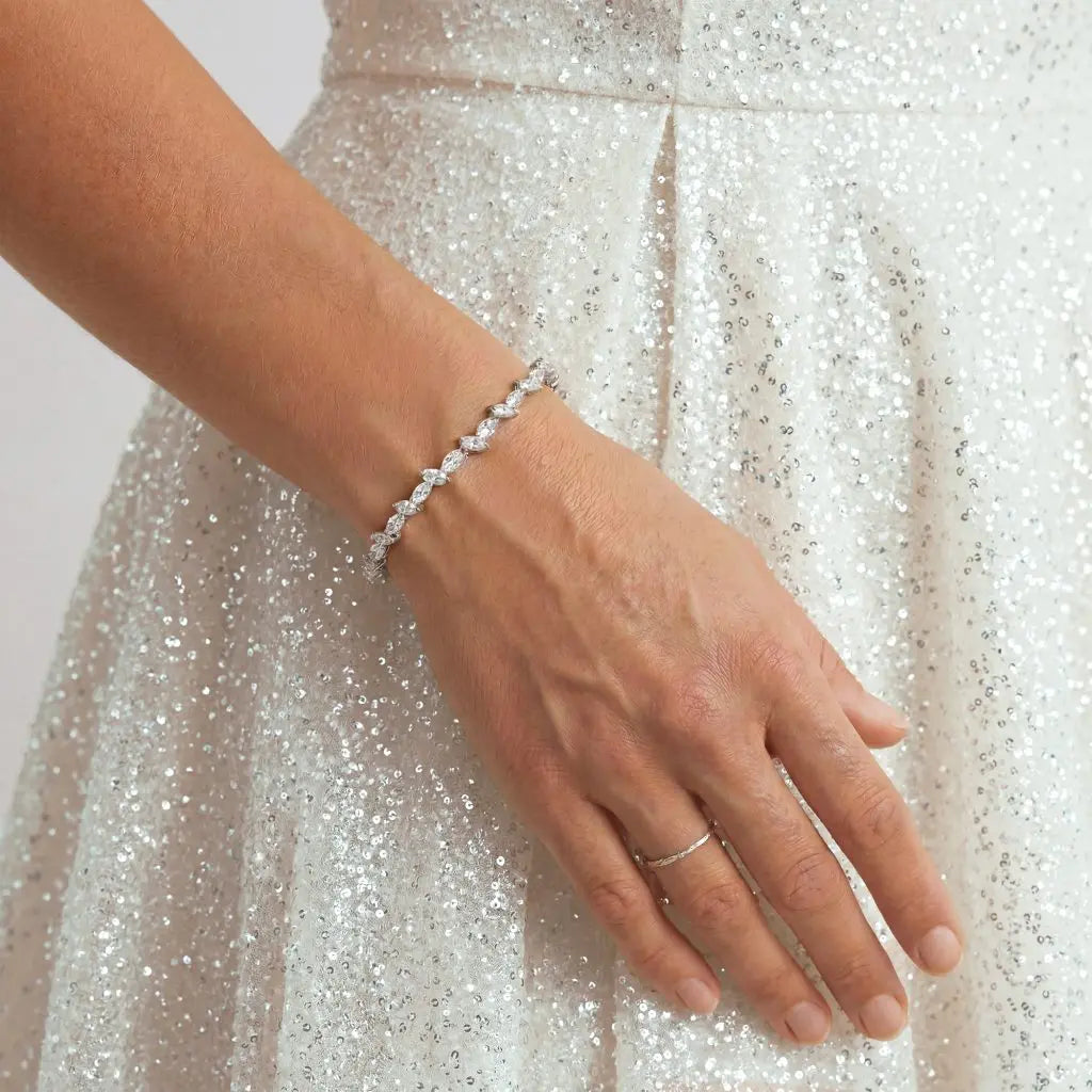 PARURE BIJOUX MARIÉE CRISTAUX MARQUISE RHODIUM – ANDORRA Ivory and co