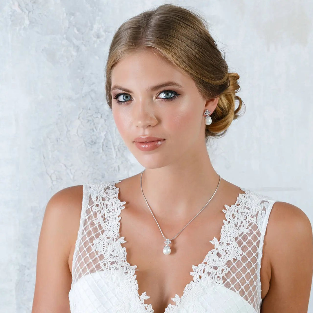 PARURE DE BIJOUX DE MARIÉE BLY104 – COLLIER ET BOUCLES EN RHODIUM ET PERLE G.Westerleigh