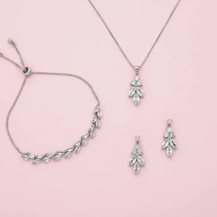 PARURE MARIÉE RHODIUM CRISTAUX COLLIER BOUCLES BRACELET — JSB210102 G.Westerleigh