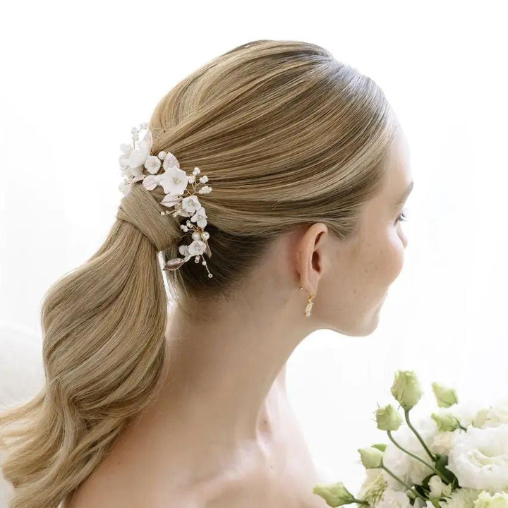 PEIGNE À CHEVEUX MARIAGE HC1114 – FLEURS CÉRAMIQUE BLANCHES ET PERLES G.Westerleigh