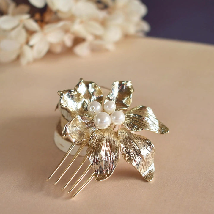 PEIGNE MARIÉE FLEUR MÉTALLISÉE & PERLES — HC226447 ÉGLANTINE CRÉATIONS