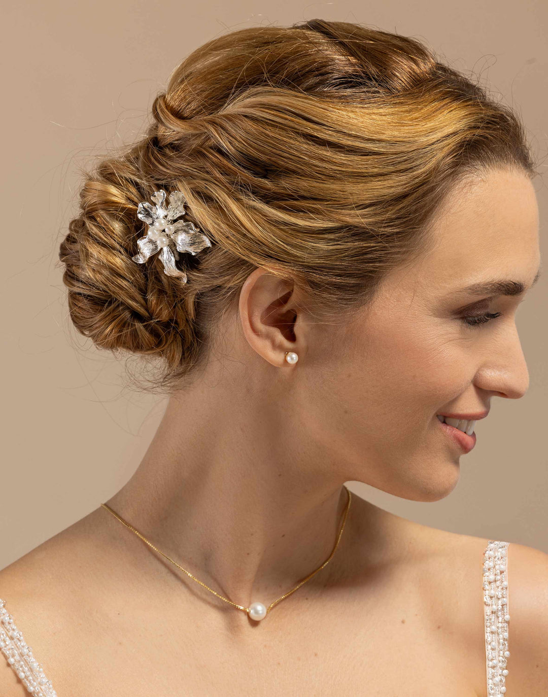 PEIGNE MARIÉE FLEUR MÉTALLISÉE & PERLES — HC226447 ÉGLANTINE CRÉATIONS