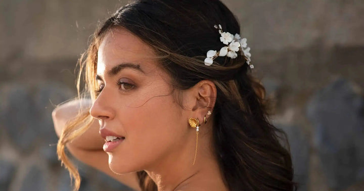 PINCE À CHEVEUX MARIÉE VANESSA – FLEURS EN CÉRAMIQUE & FEUILLES (LOT DE 2) SallyJaneBridal