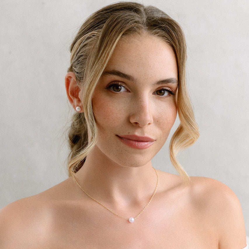 Parure de mariée NS4258 – collier fin à perle unique, dorée G.Westerleigh, photo portée 1