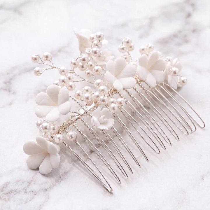 Peigne de mariée HC1025 – fleurs blanches et perles, argent G.Westerleigh