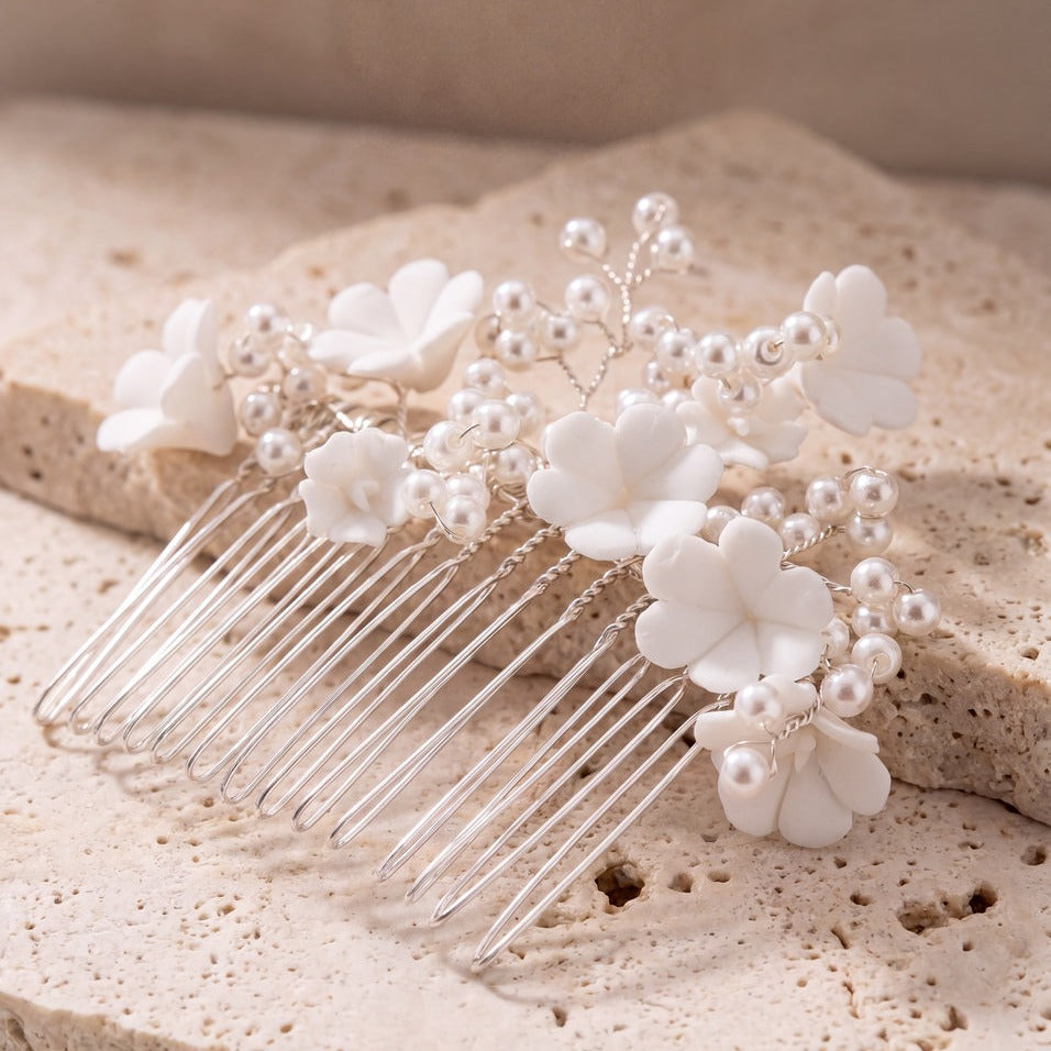 Peigne de mariée HC1025 – fleurs blanches et perles, argent G.Westerleigh