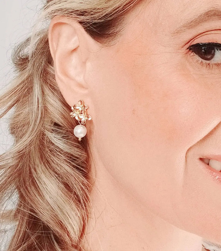 Perles D'Oreilles Nacrées Blanches- Bijou De Mariée Chic: Doré / Nacré Ivoire L'atelier du 6