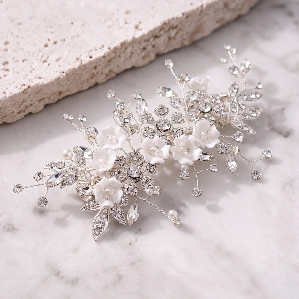 Pince de mariée HC1028 – fleurs blanches et cristaux, argent G.Westerleigh
