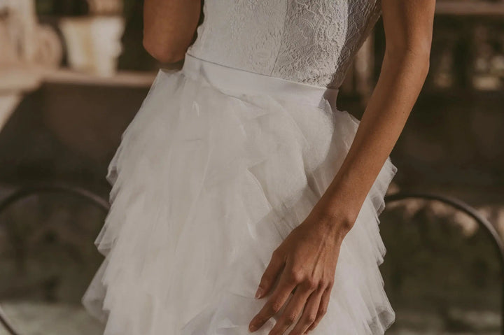 ROSALIA – JUPE COURTE MARIÉE TULLE À VOLANTS – SD47 Novias