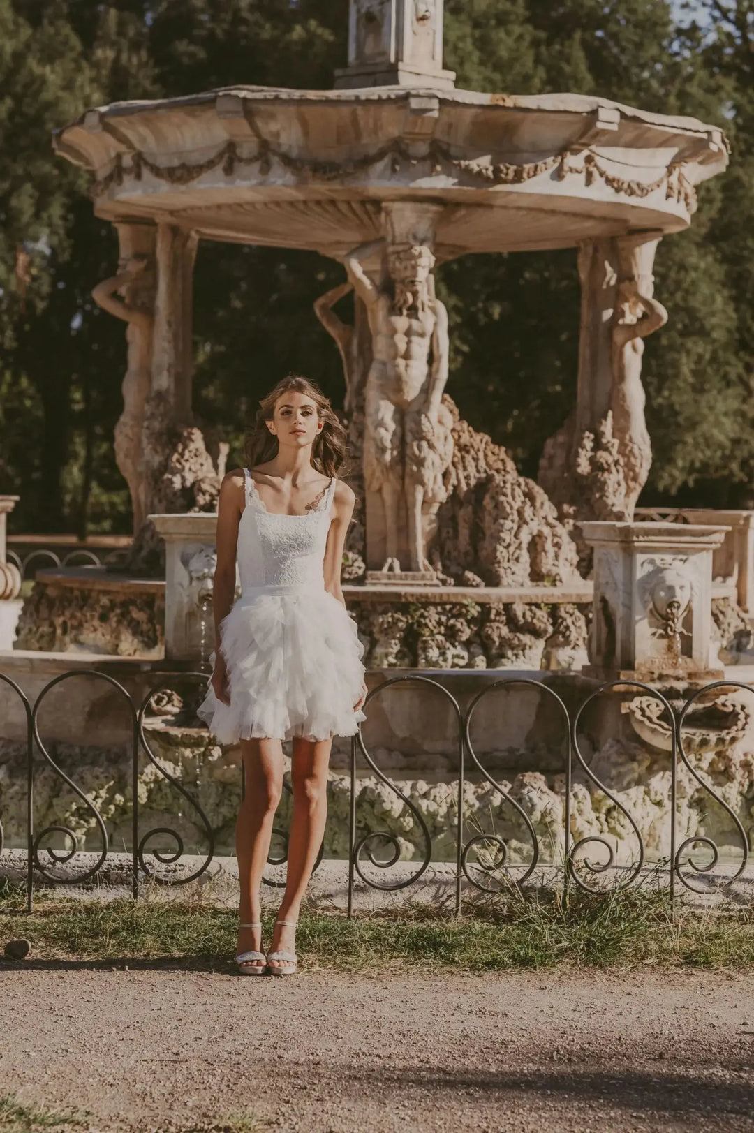 ROSALIA – JUPE COURTE MARIÉE TULLE À VOLANTS – SD47 Novias