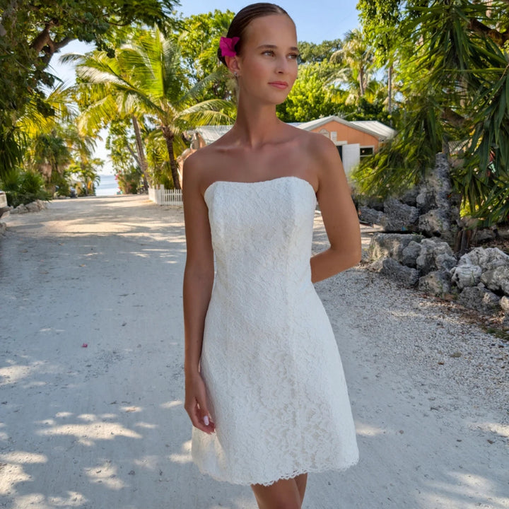 Robe de mariée courte Orchid D7 dentelle bustier Novias vue 2