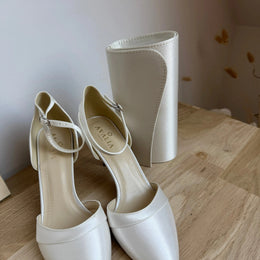 Sac de mariée Julia – satin ivoire, chaînette