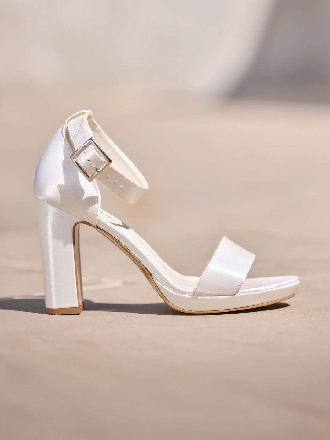 SANDALES DE MARIÉE EN SATIN  SALMA – TALON 10,5 CM AVALIA