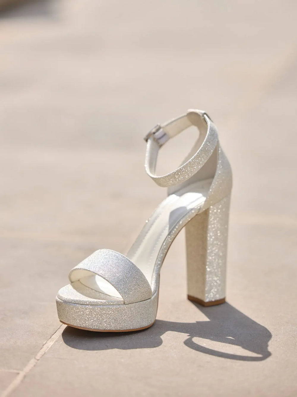 SANDALES DE MARIÉE VIVA – TALON LARGE 12 CM AVEC PLATEAU ET PAILLETTES AVALIA