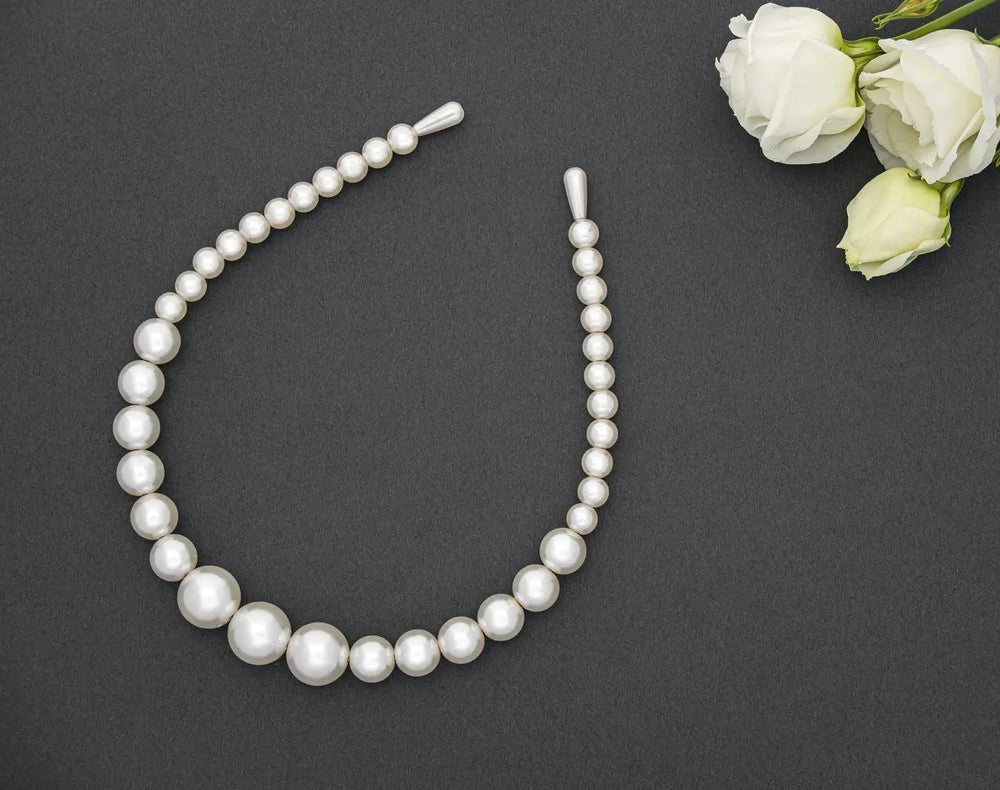 SERRE-TÊTE EN PERLES TR2201 – ÉLÉGANCE MODERNE ET INTEMPORELLE G.Westerleigh