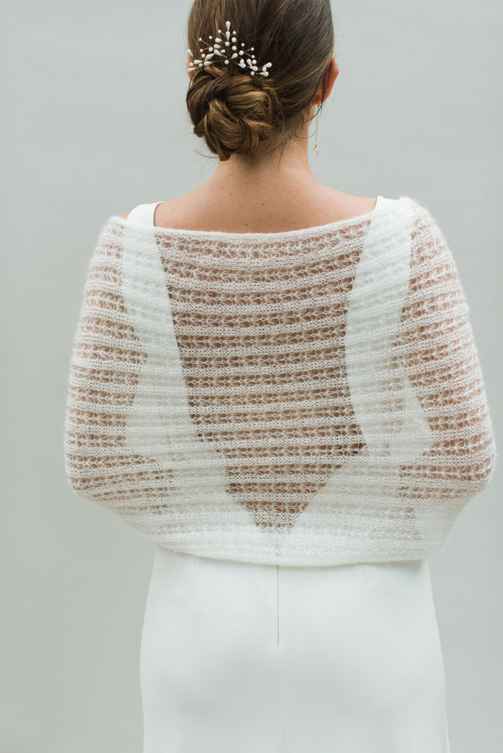 Snood de mariée Dentelle porté autour des épaules, effet voile