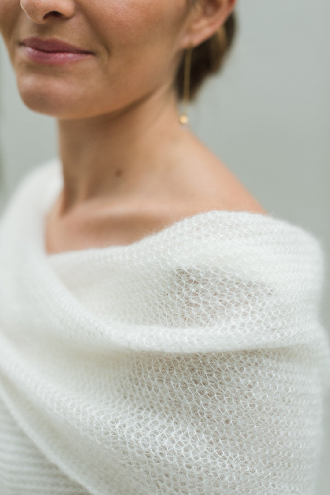 Snood mariée en super kid mohair et soie, tombé souple sur les épaules