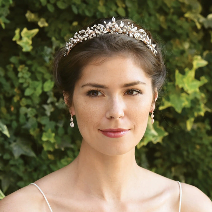 TIARE MARIAGE ELFIN – FLEURS ÉMAILLÉES, CRISTAUX & PERLES Ivory and co