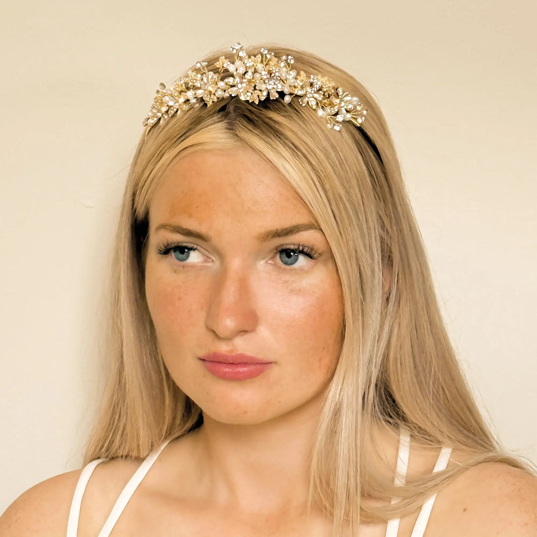 TIARE MARIAGE FIORELLA – FLEURS ÉMAILLÉES, CRISTAUX & PERLES Ivory and co