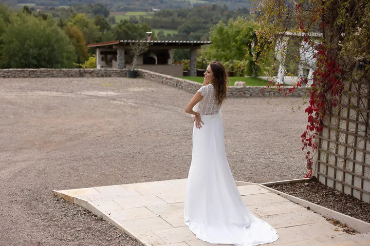 TOBAGO – JUPE MARIÉE CRÊPE FENTE & TRAÎNE – SD49 Novias