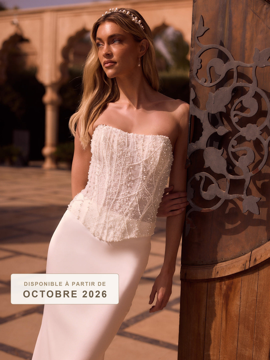 Top bustier de mariée E552 en dentelle Chantilly - disponible à partir d'octobre 2026