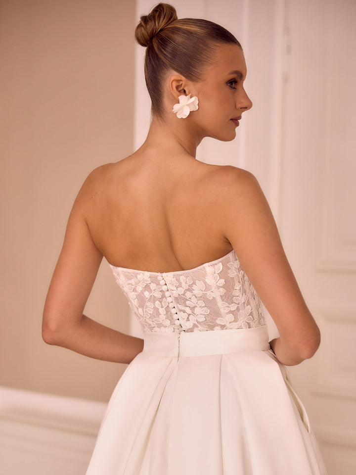 Top bustier de mariée E553 sans manches et fermeture à boutons