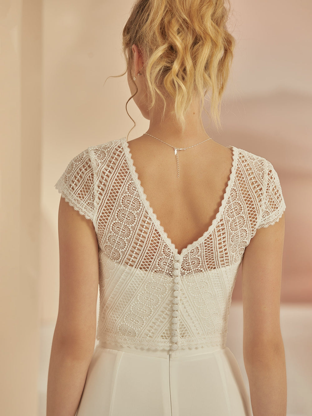 TOP DE MARIÉE E361 EN DENTELLE IVOIRE – DOS EN V Bianco Evento