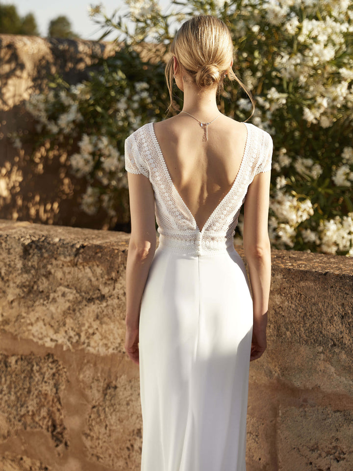 TOP DE MARIÉE E410 EN DENTELLE IVOIRE – DÉTAIL DE LA DENTELLE Bianco Evento