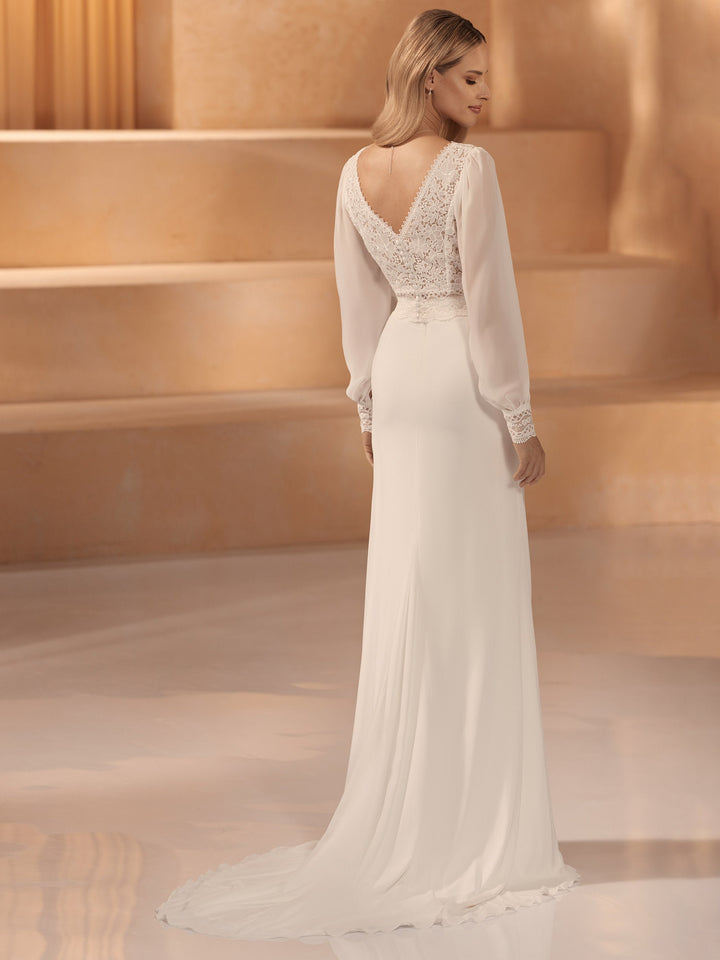 TOP DE MARIÉE E425 EN DENTELLE ET MOUSSELINE IVOIRE – ENCOLURE EN V Bianco Evento