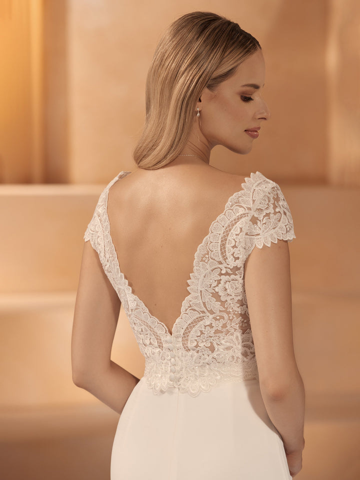 TOP DE MARIÉE E426 EN DENTELLE IVOIRE – MANCHES COURTES Bianco Evento