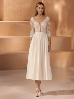 Top de mariée E427 – dentelle – manches 3/4 et encolure en V