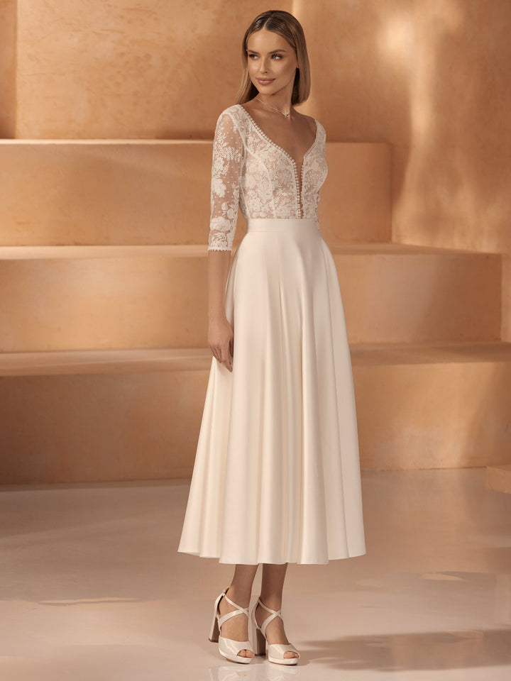 TOP DE MARIÉE E427 EN DENTELLE IVOIRE – ENCOLURE EN V Bianco Evento