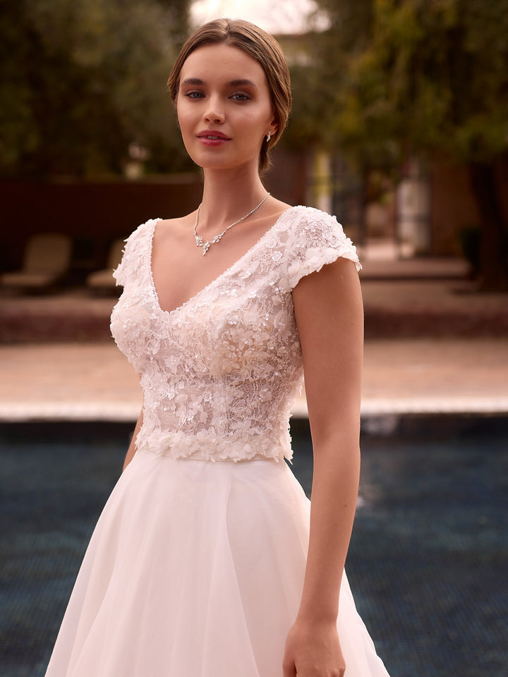Top de mariée E509 en tulle et dentelle ivoire à manches papillon, Bianco Evento
