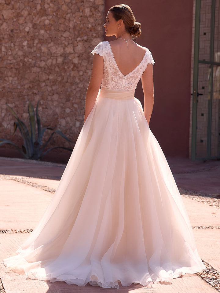Top de mariée E509 porté en tenue de mariée deux pièces
