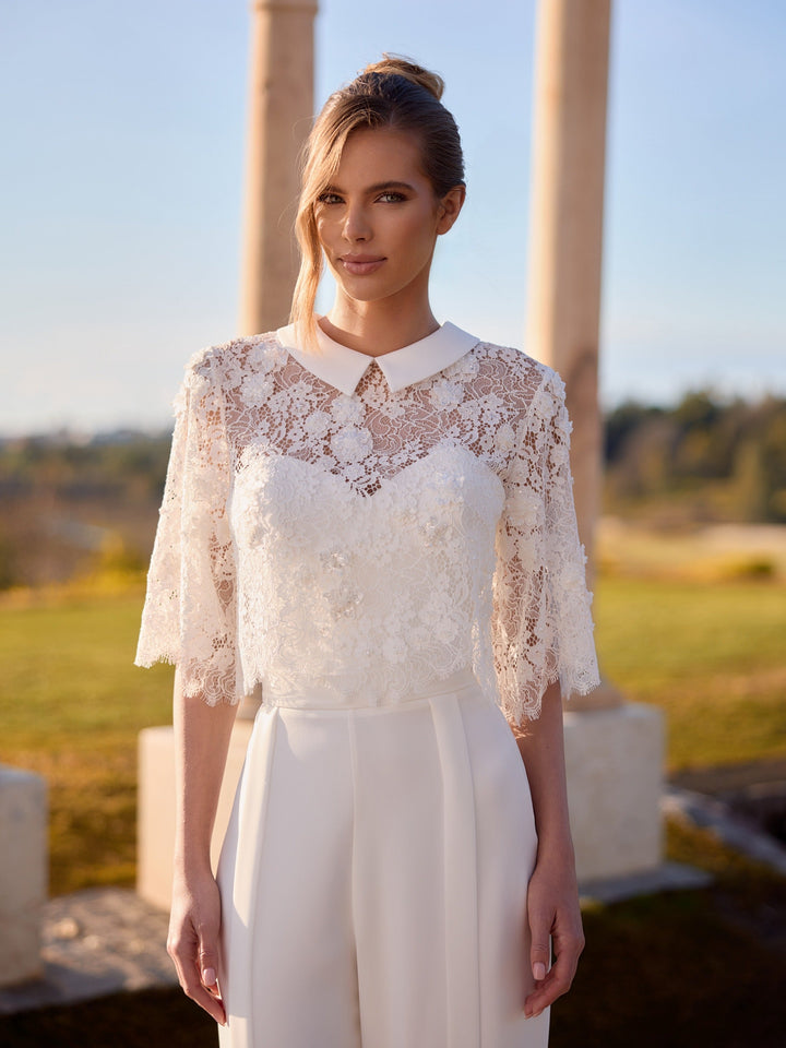 Top de mariée E522 en dentelle ivoire à col rond et manches trois quarts, Bianco Evento