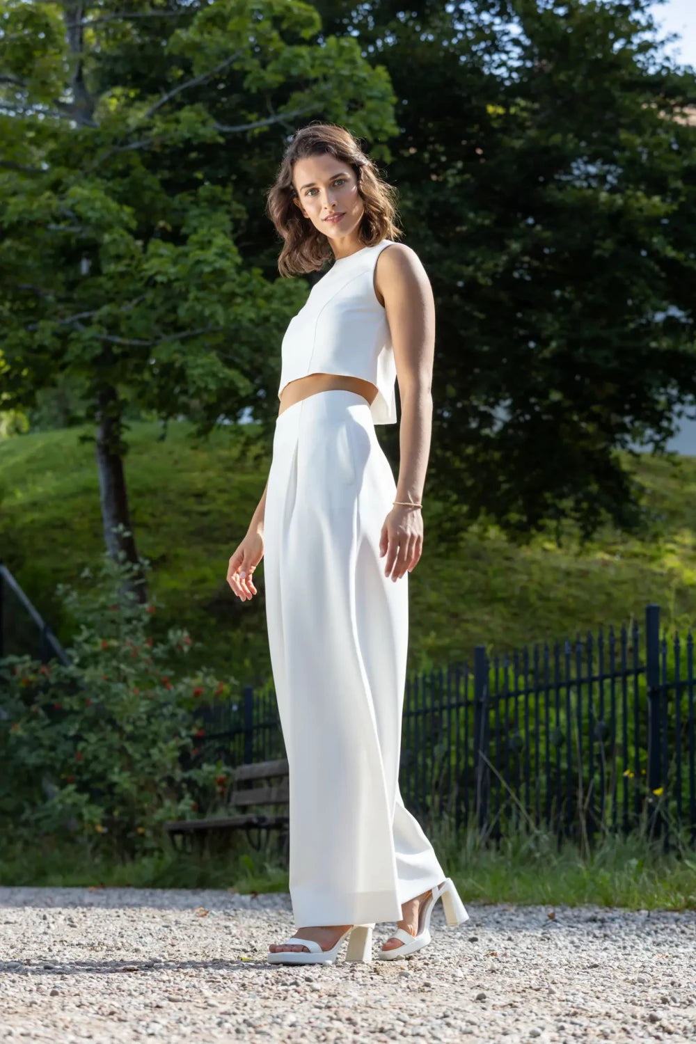 Top de mariée Electra B93 crêpe dos fendu boutonné Novias vue 3