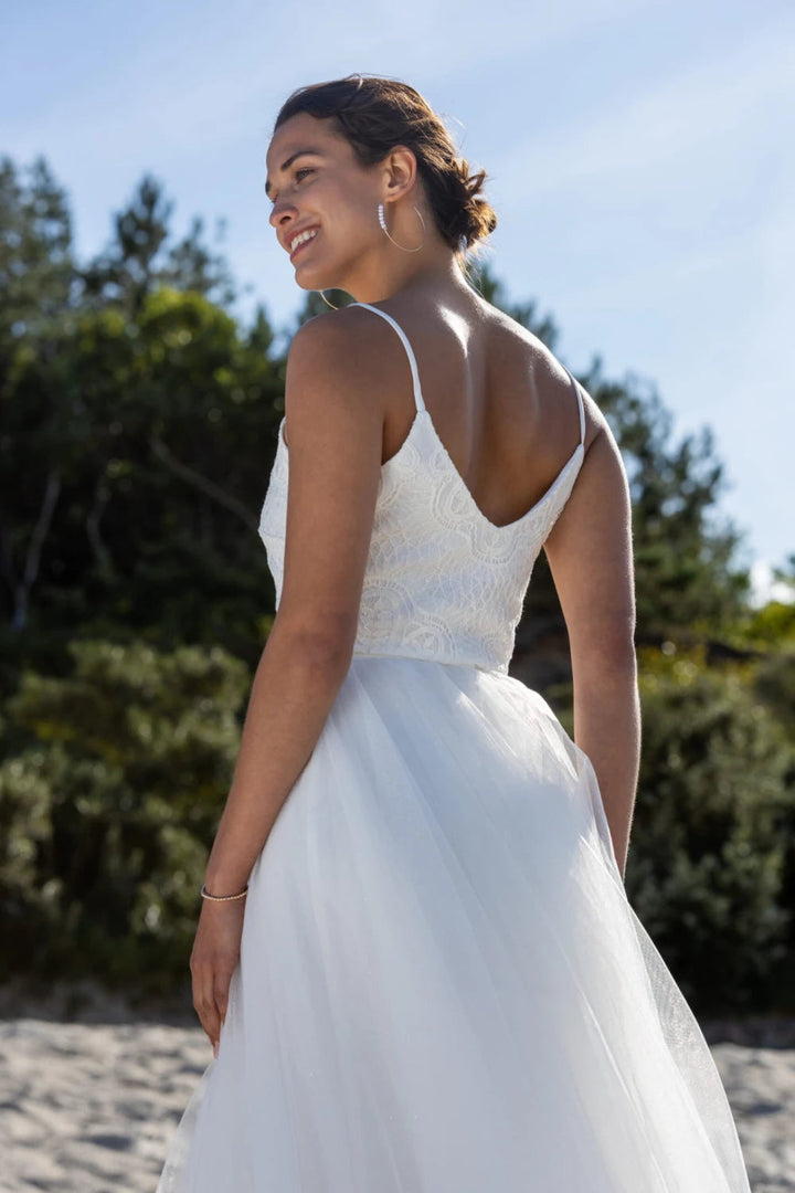 Top de mariée Emporio BK119 dentelle à sequins fines bretelles Novias vue 2