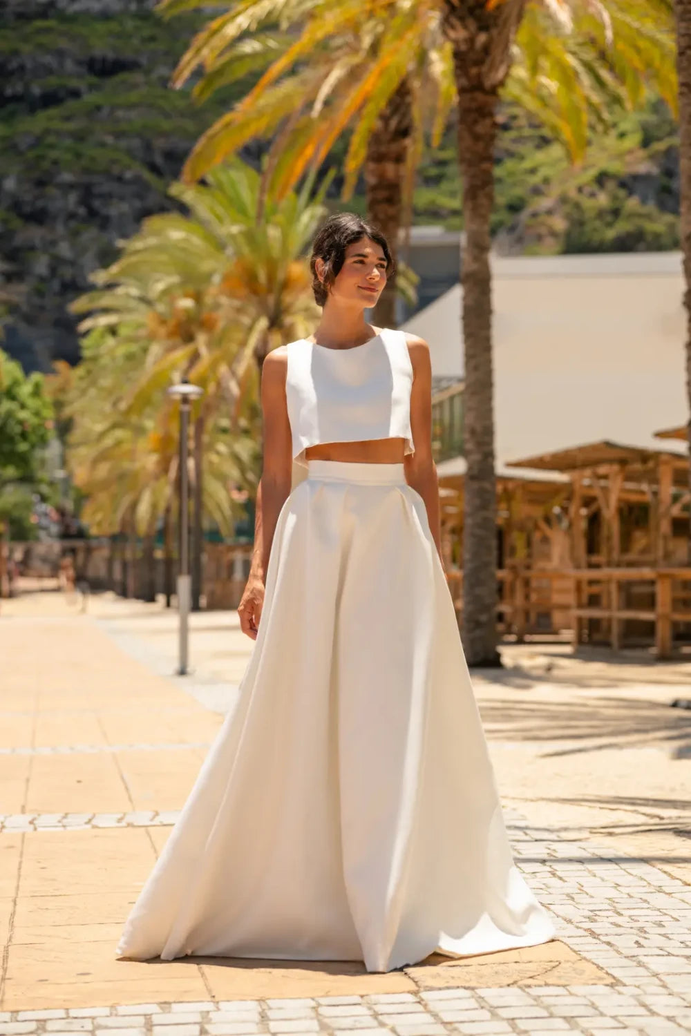 Top de mariée Montiel B98 satin épais crop top Novias vue 2
