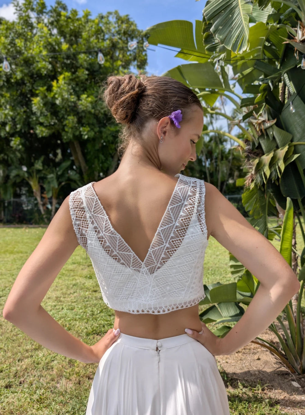 Top de mariée Origami BK146 dentelle géométrique décolleté V Novias vue 3
