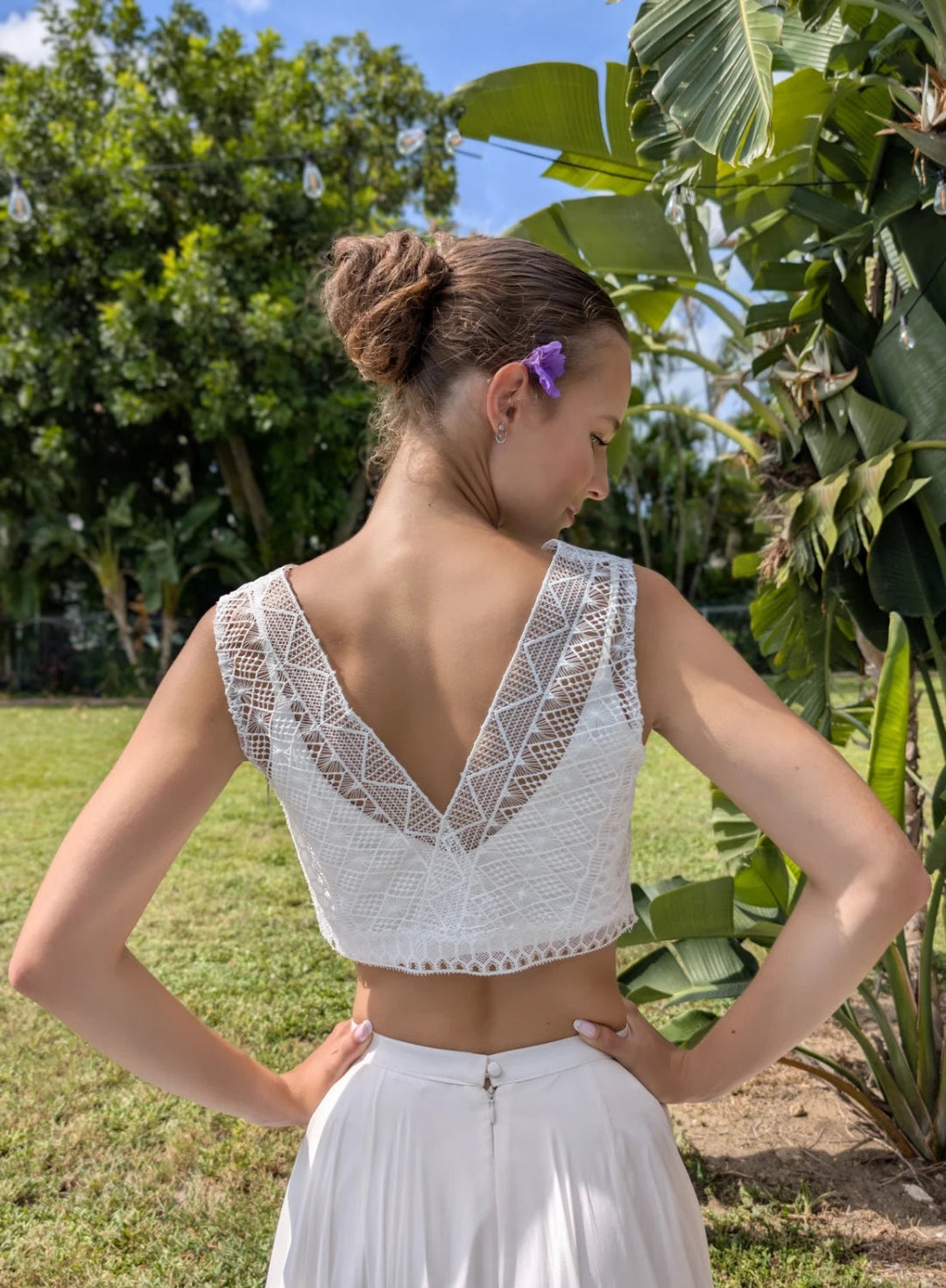Top de mariée Origami BK146 dentelle géométrique décolleté V Novias vue 3