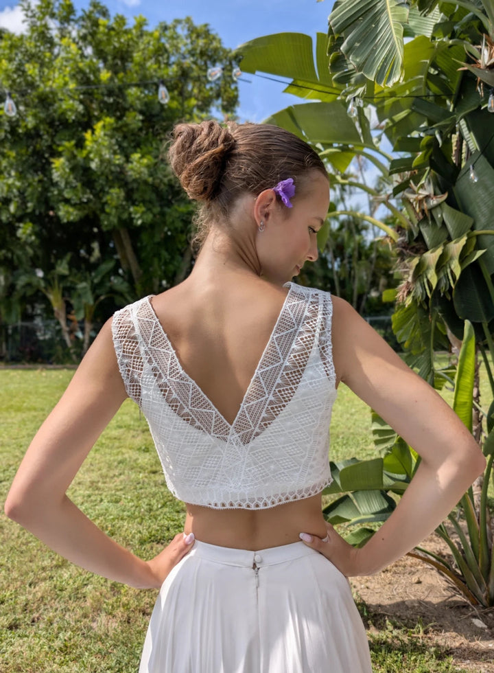 Top de mariée Origami BK146 dentelle géométrique décolleté V Novias vue 3