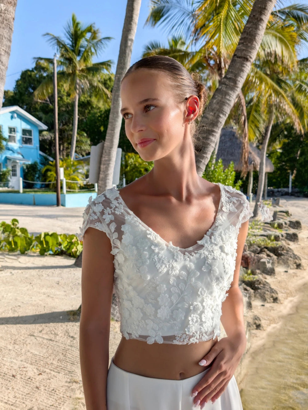 Top de mariée Otylia BK143 dentelle fleurs 3D col V Novias