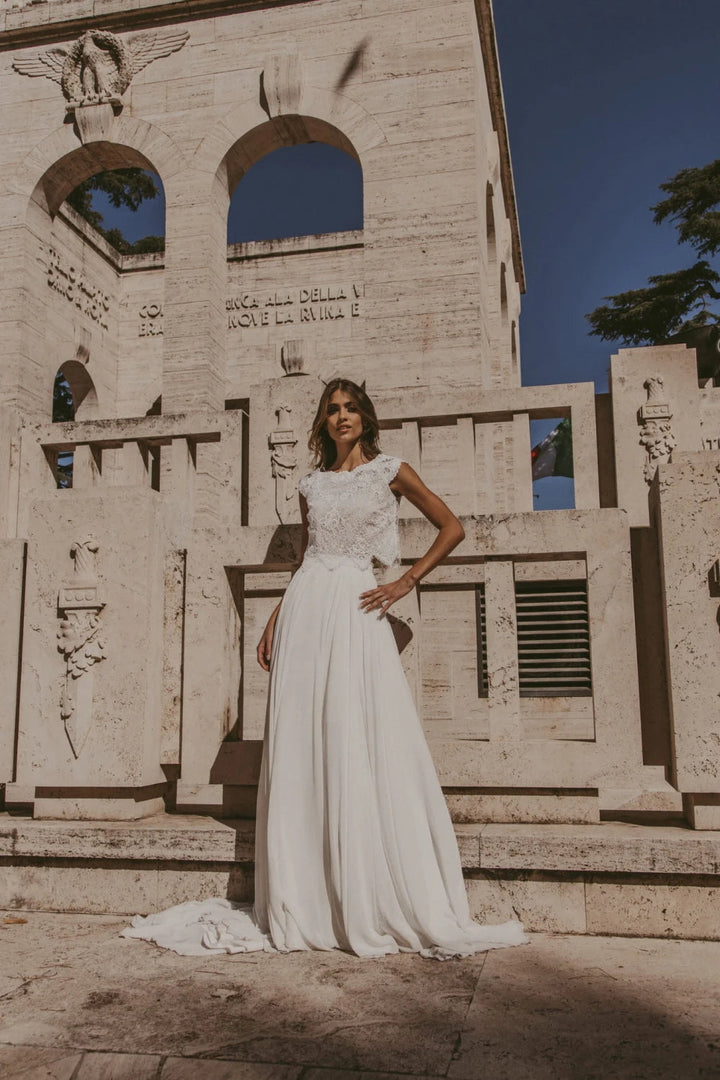 Top de mariée Rhianna BK102 dentelle française encolure bateau Novias vue 2