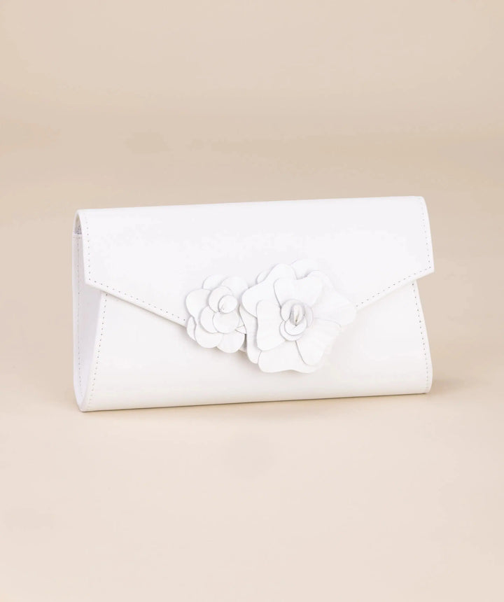 VERONA – POCHETTE MARIÉE IVOIRE | FLEUR EN CUIR & FORMAT ÉTUI ÉLÉGANT THE PERFECT BRIDAL COMPANY