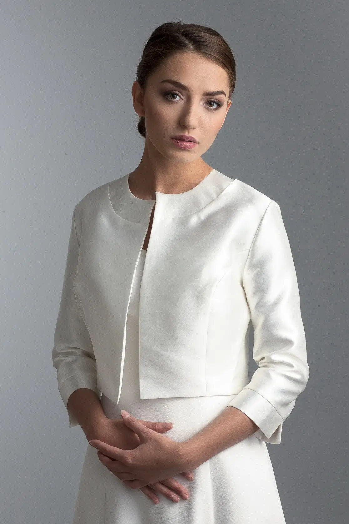 VESTE MARIÉE ENCOLURE RONDE MIKADO IVOIRE FORTUNA B56 Novias