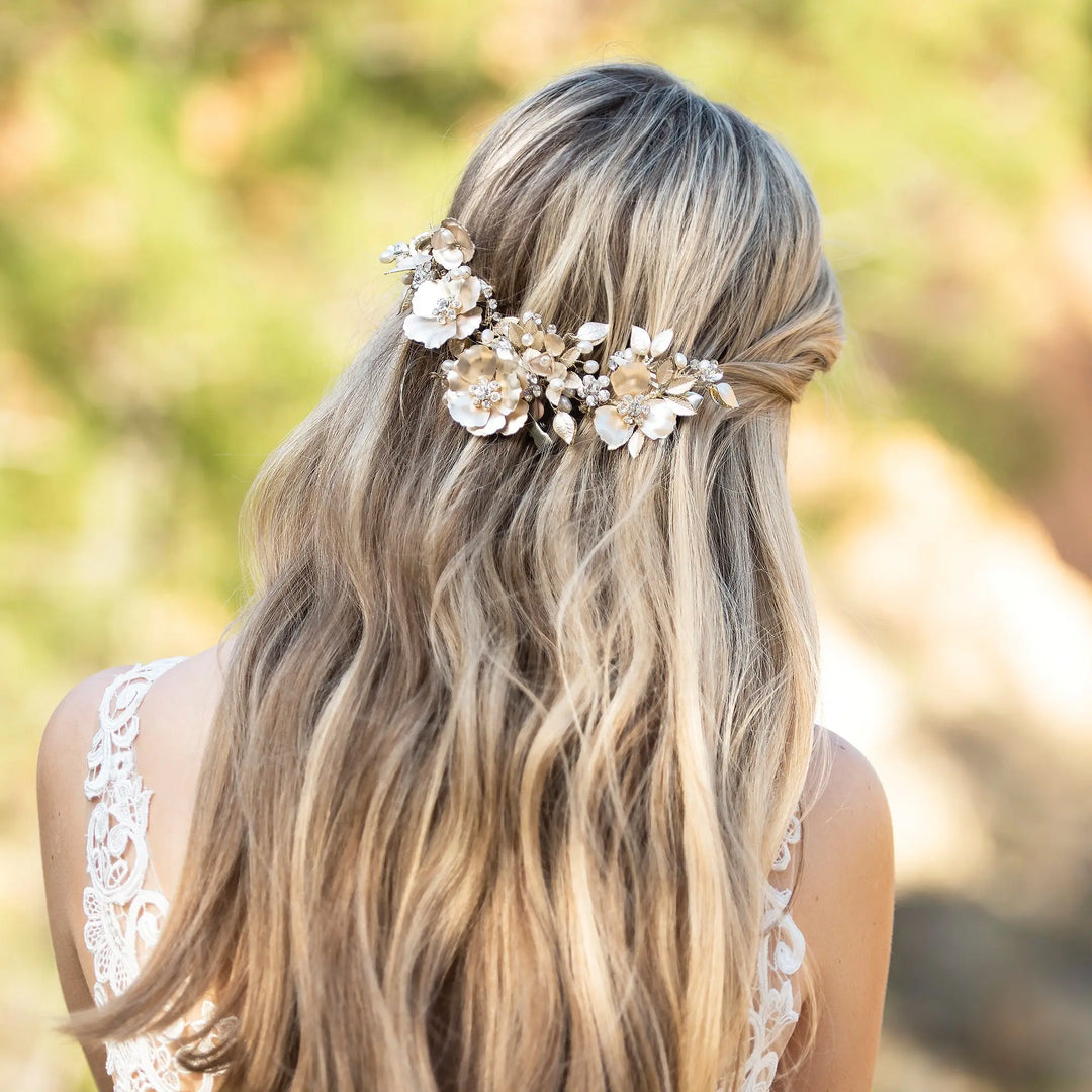 VIGNE CAPILLAIRE MARIAGE FLORAL FLORNTINA –  PLAQUÉ OR 14 CARATS & PERLES NATURELLES Ivory and co